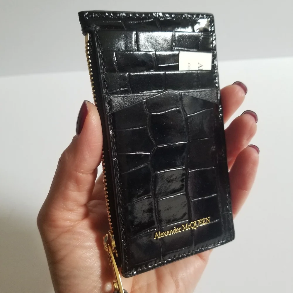 Alexander McQueen Croc-Embossed Leather Skull Card Holder Black Gold - Picture 5 of 8
